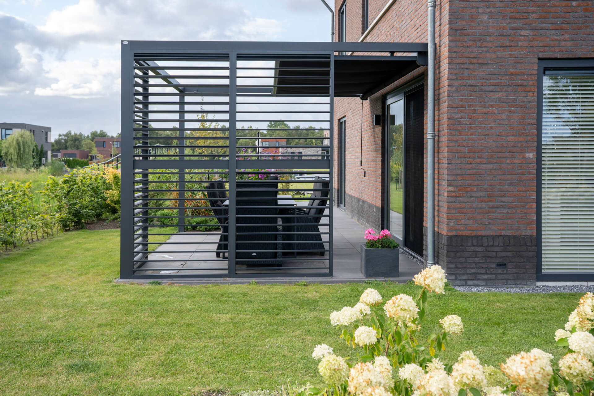 aluminium-pergola-blauwestad-inthout-sierconstructies-02