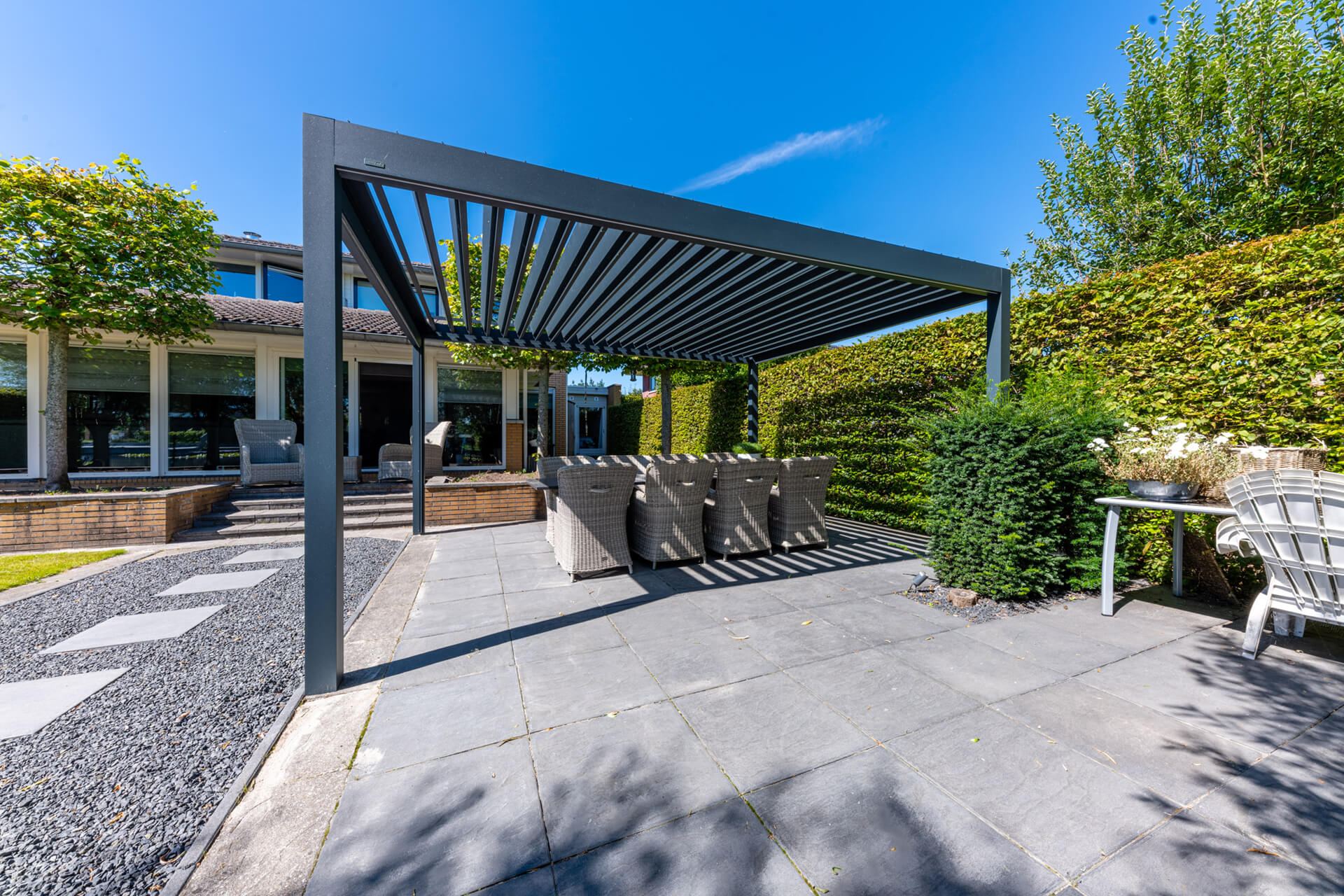 aluminium-veranda-lamellen-inthout-sierconstructies