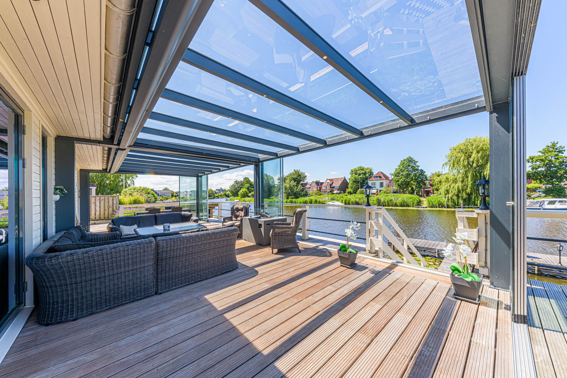 Aluminium veranda's met vlak dak In 't Hout Sierconstructies