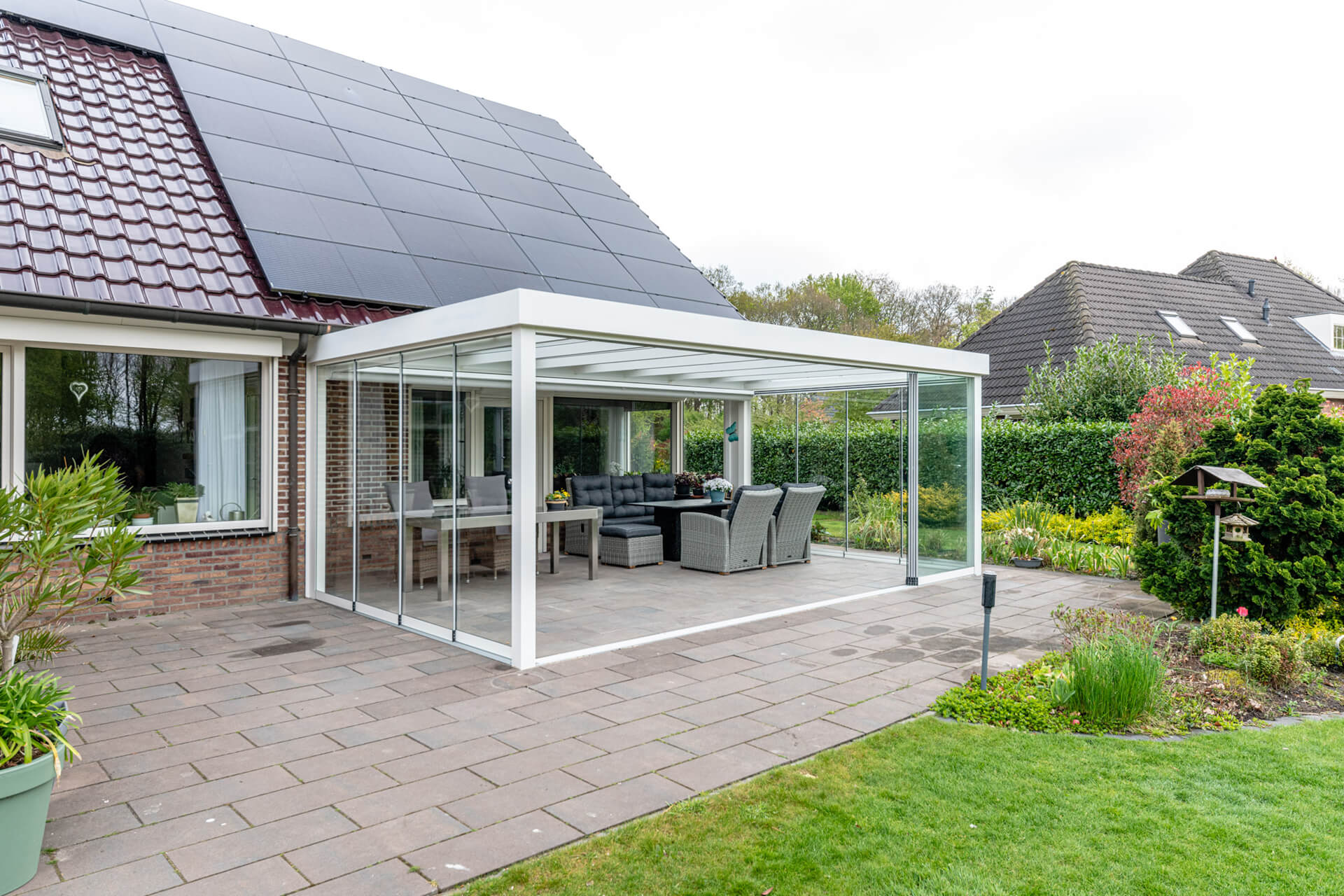 aluminium-veranda-vlak-dak-inthout-sierconstructies