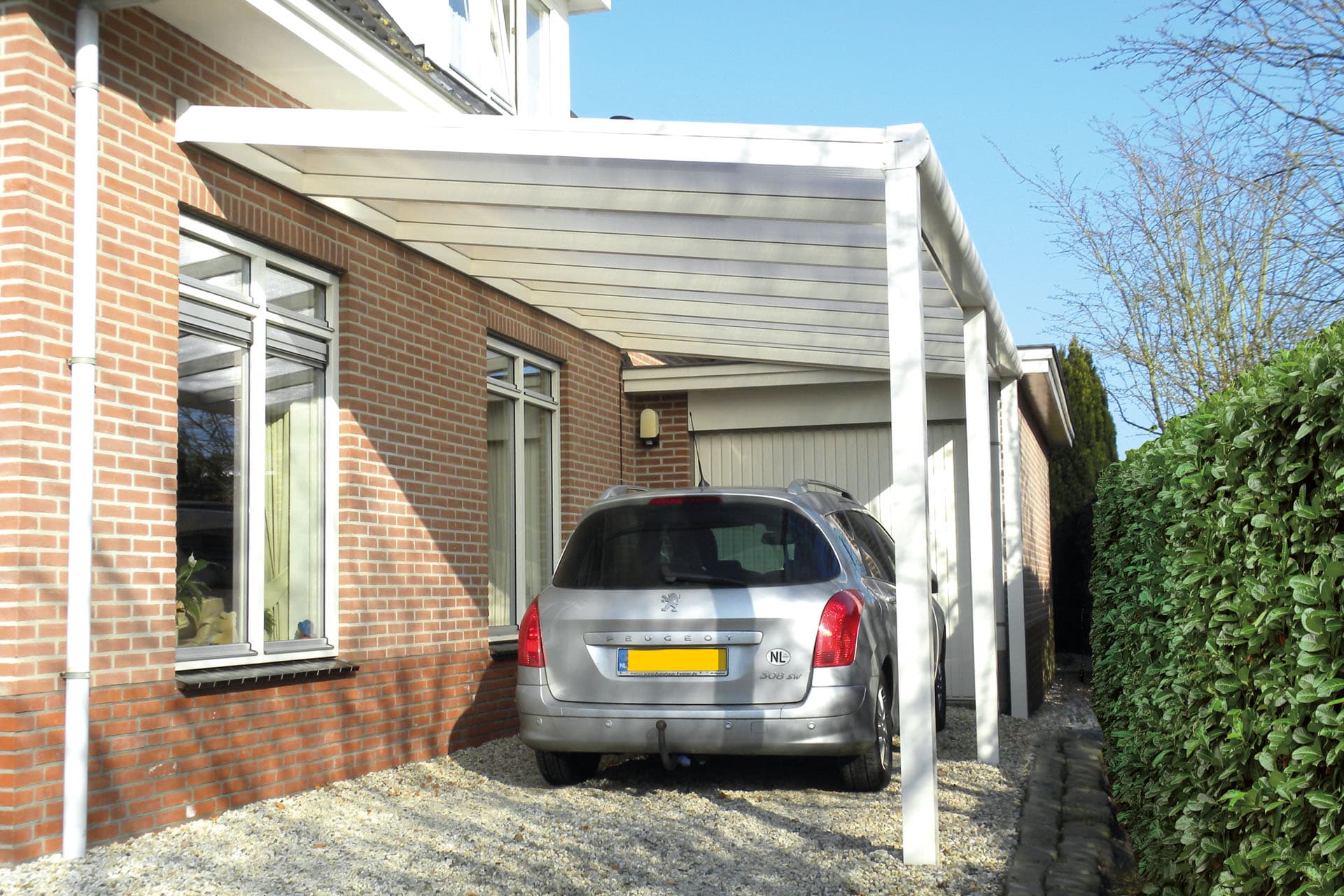 carports-lessenaarsdak-inthout-sierconstructies