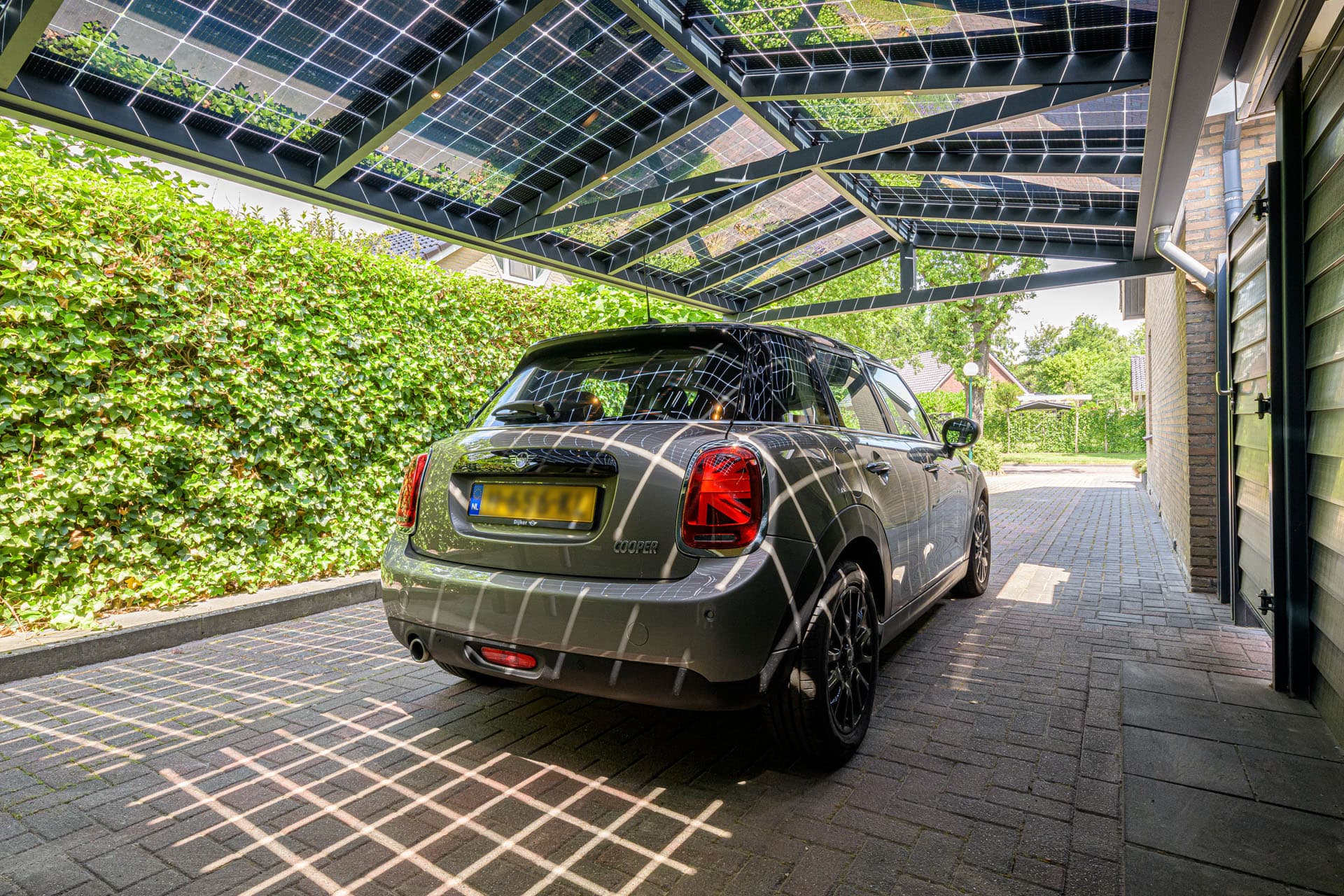 carports-zonnepanelen-inthout-sierconstructies-hero-midden