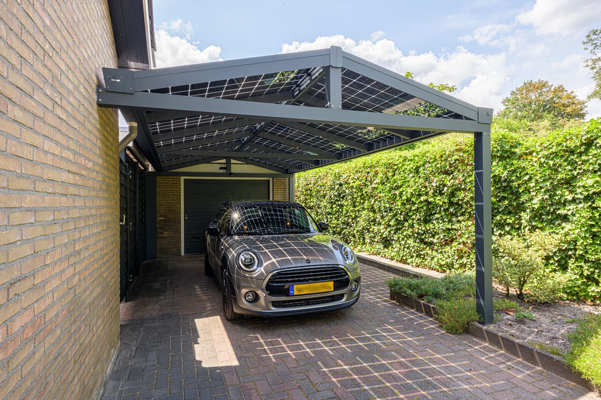 carports-zonnepanelen-inthout-sierconstructies