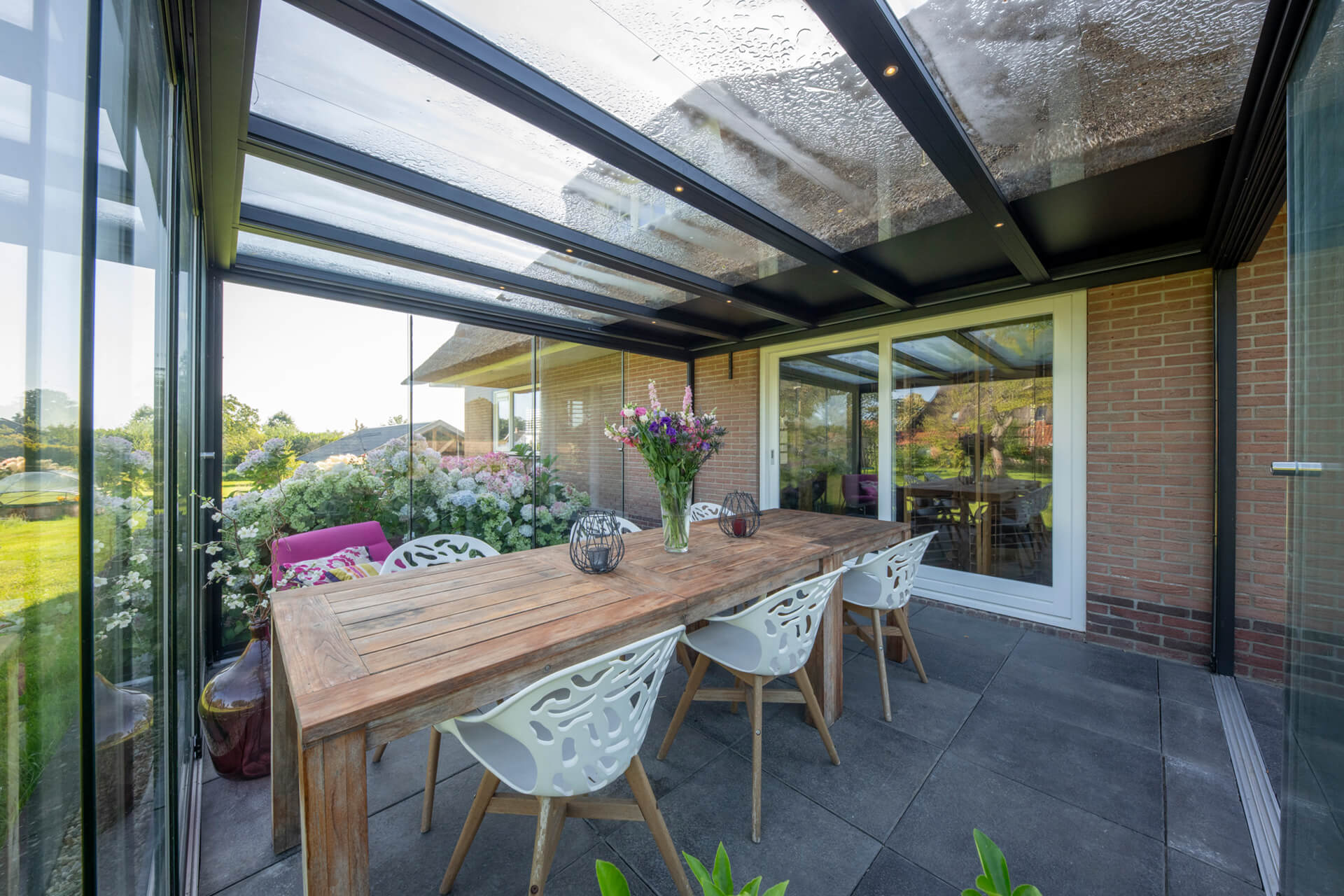 flatroof-tuinkamer-bovendakzonwering-gieten-inthout-sierconstructies-07