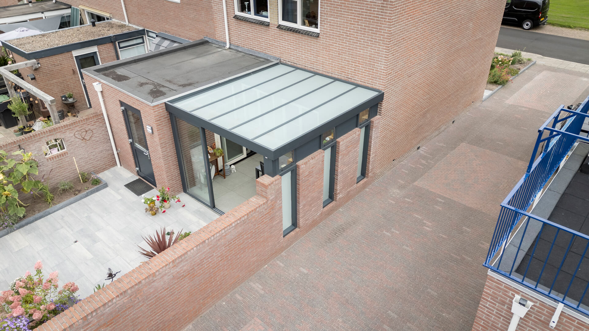 flatroof-uithuizermeeden-inthout-sierconstructies-02