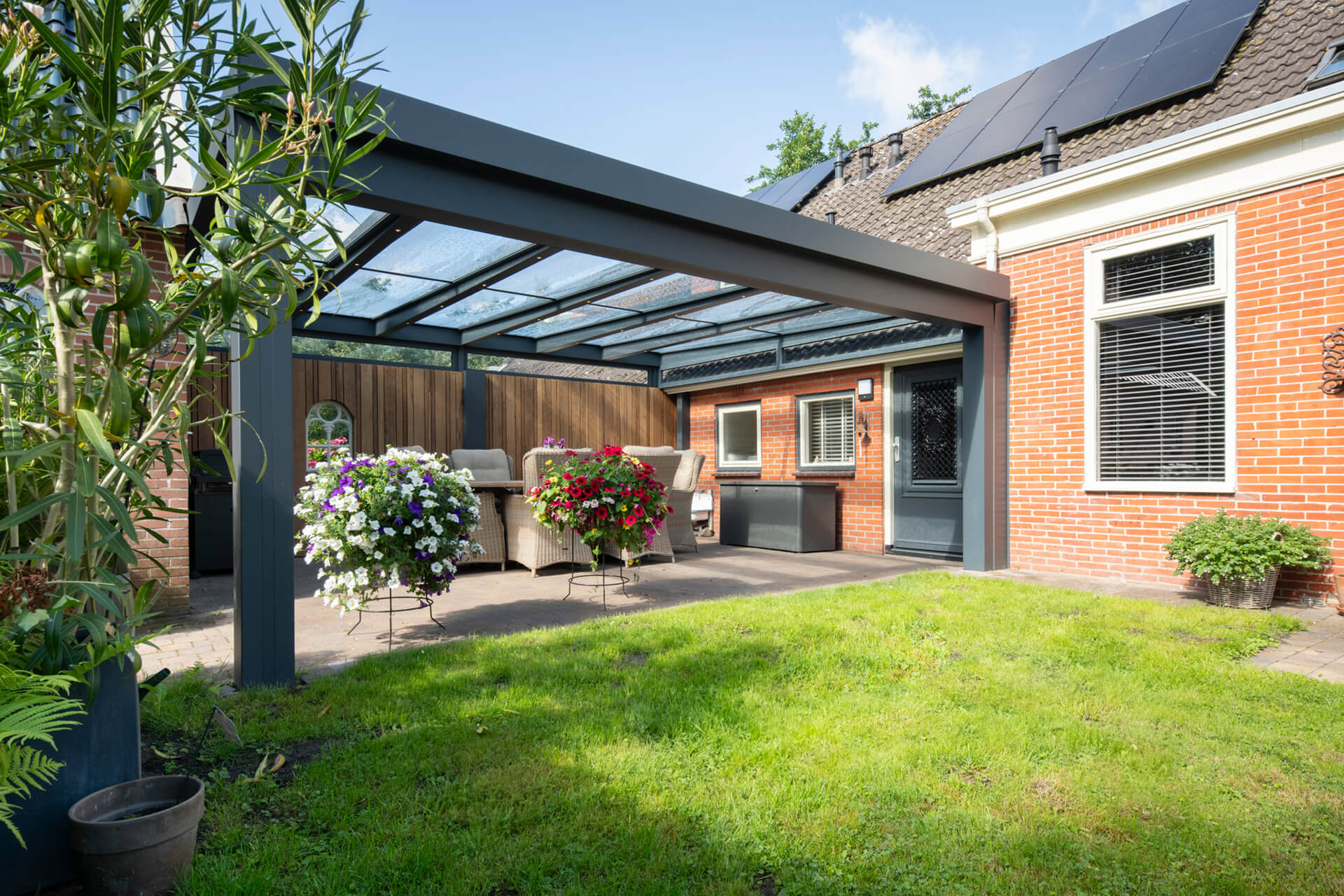 flatroof-woonboerderij-spijkerboor-inthout-sierconstructies-01