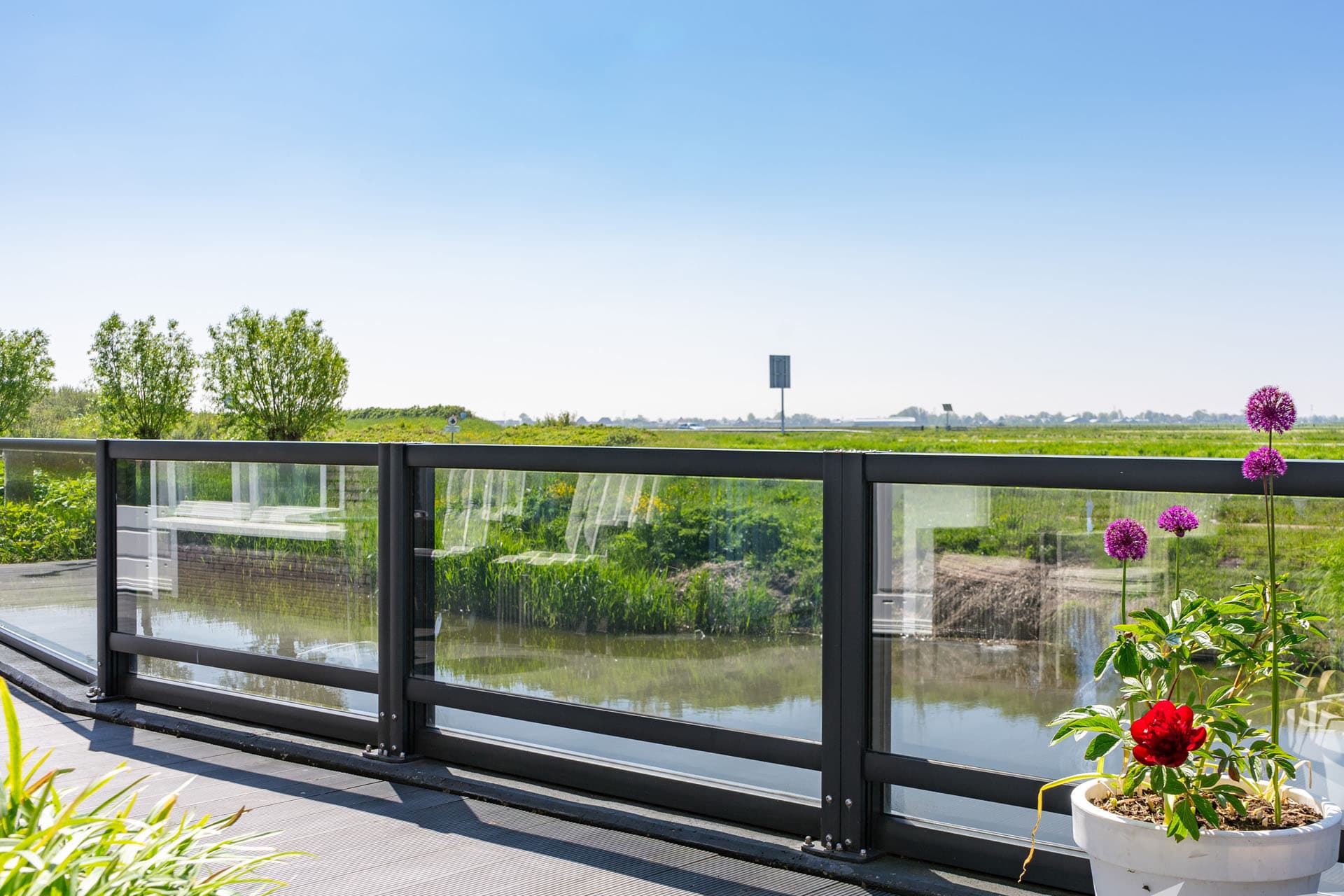 glazen-balustrade-inthout-sierconstructies-hero