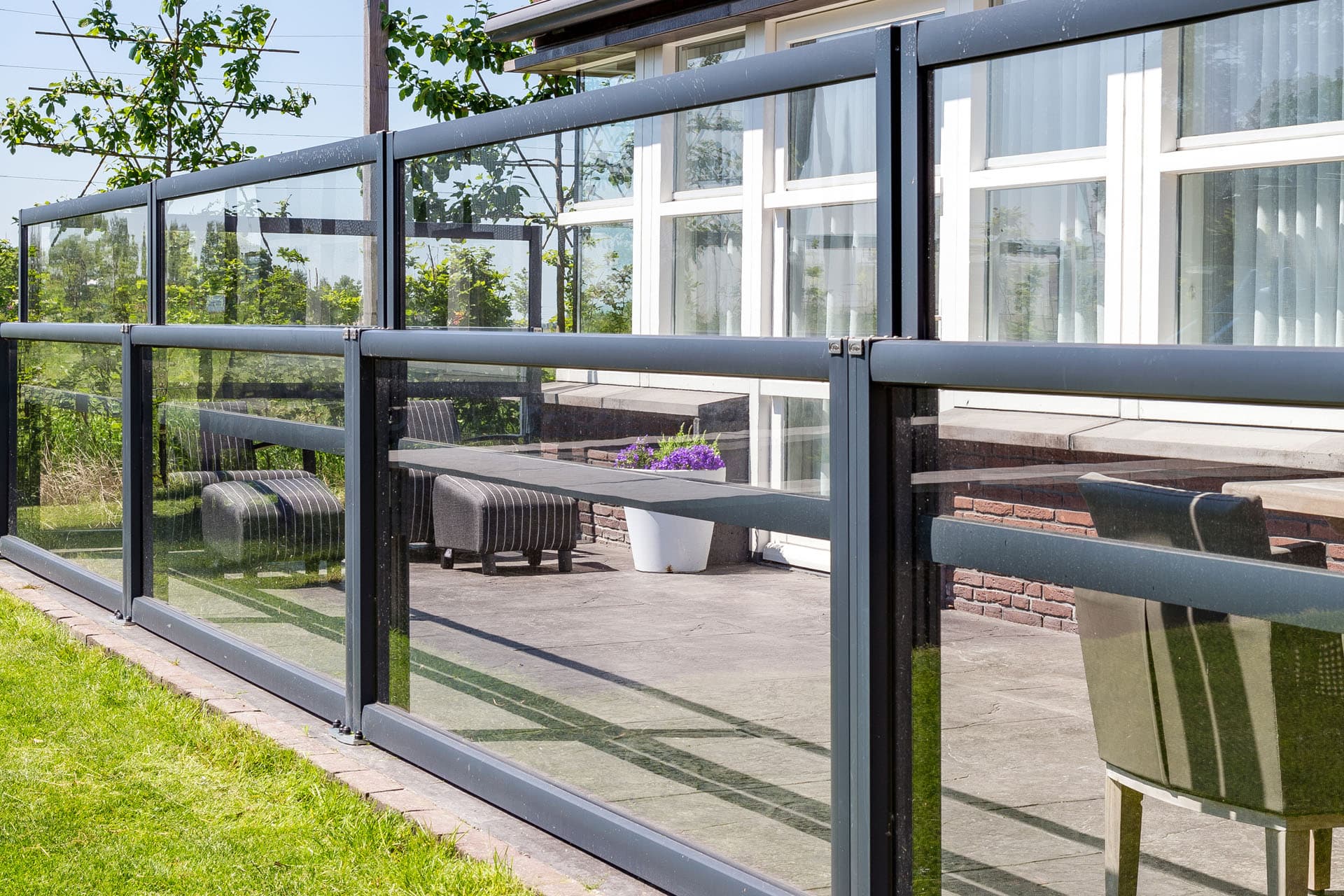 glazen-balustrade-inthout-sierconstructies