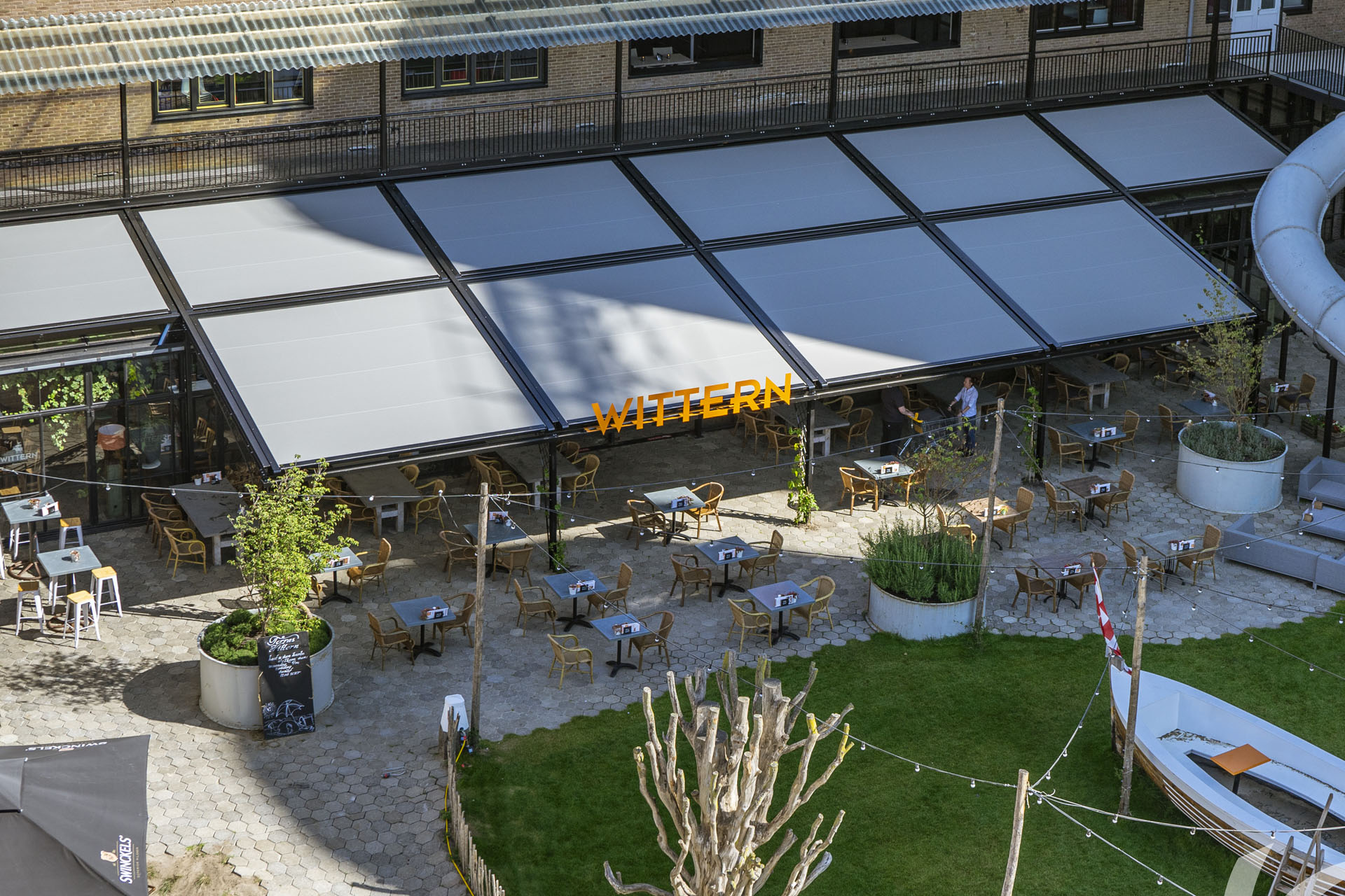 horecazonwering-inthout-sierconstructies-01