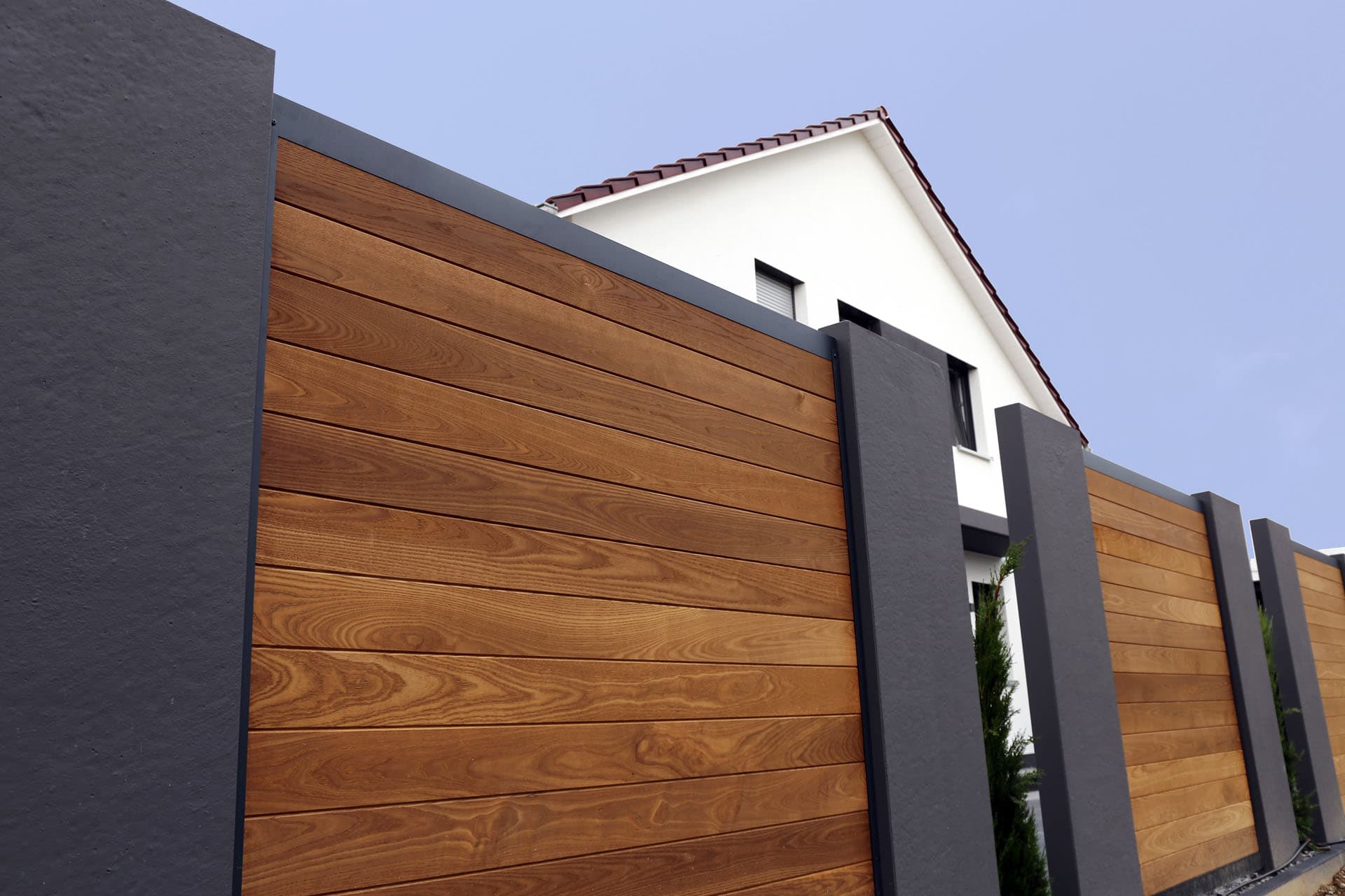 houten-schutting-inthout-sierconstructies-hero-midden-2