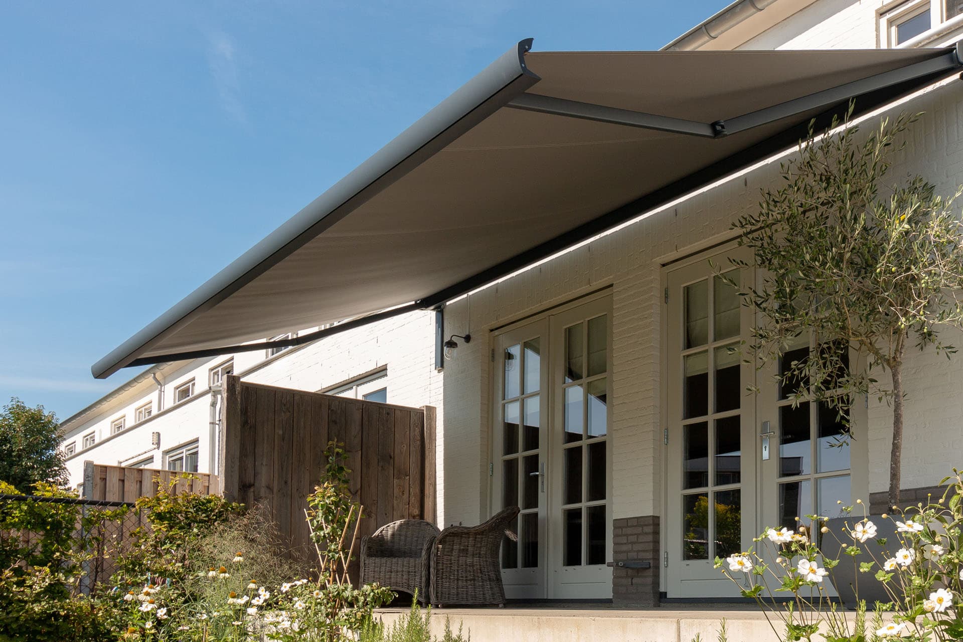knikarmschermen-verano-inthout-sierconstructies
