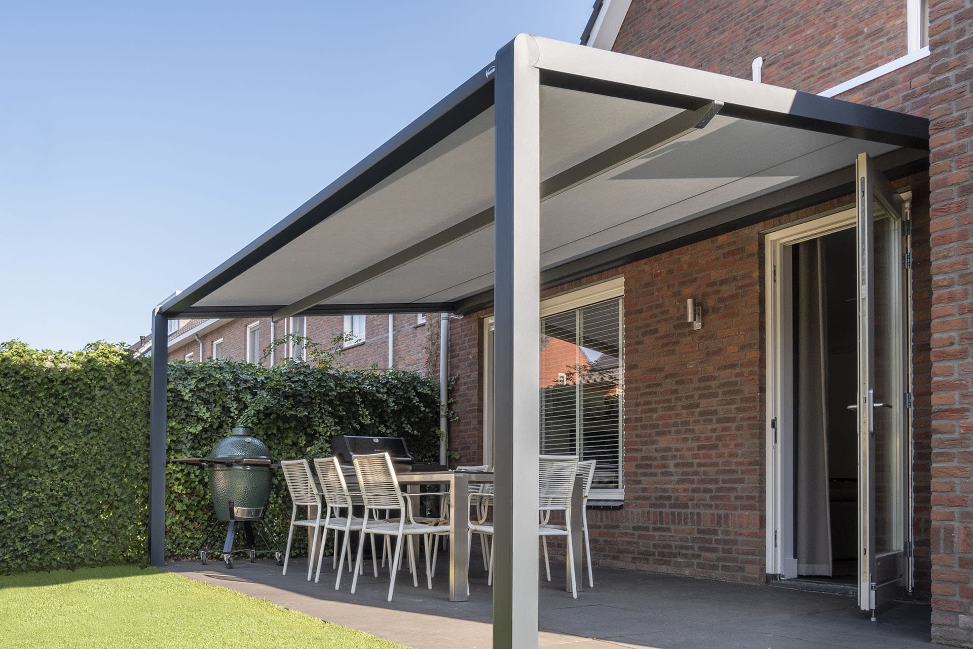 pergolazonwering-verano-inthout-sierconstructies-hero