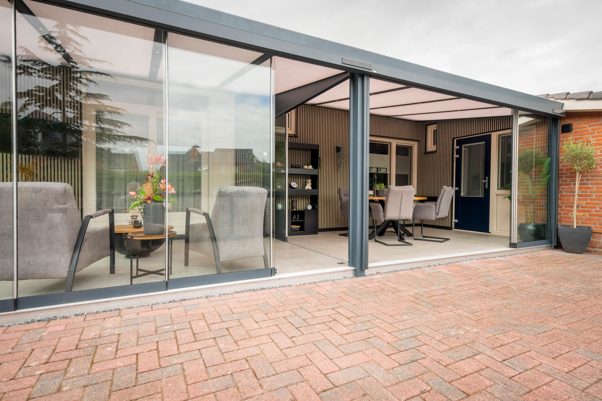 profiline-tuinkamer-sunmaster-solar-screens-farmsum-inthout-sierconstructies-06