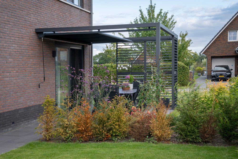 aluminium-pergola-blauwestad-inthout-sierconstructies-feature01