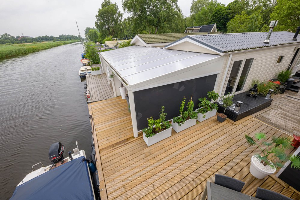 dubbele-veranda-aan-het-water-inthout-sierconstructies-usp-03