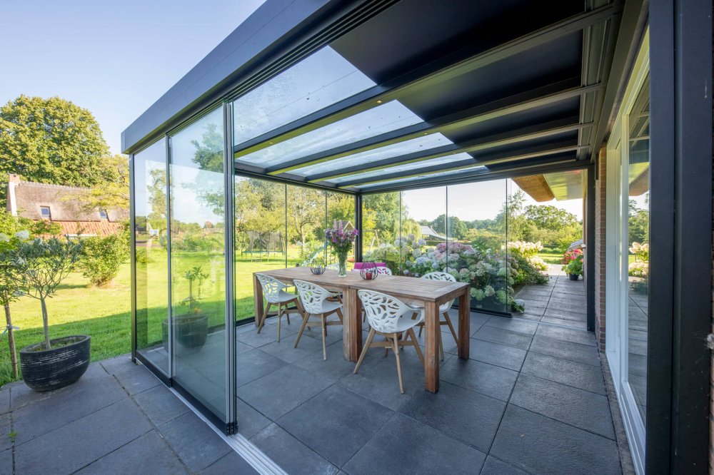 flatroof-tuinkamer-bovendakzonwering-gieten-inthout-sierconstructies-feature01