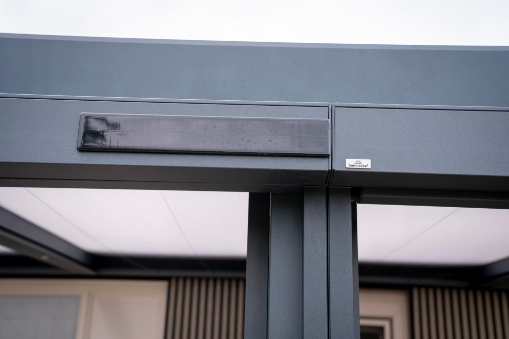 profiline-tuinkamer-sunmaster-solar-screens-farmsum-inthout-sierconstructies-feature01