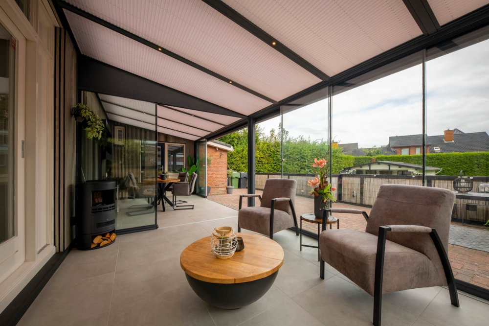 profiline-tuinkamer-sunmaster-solar-screens-farmsum-inthout-sierconstructies-feature02