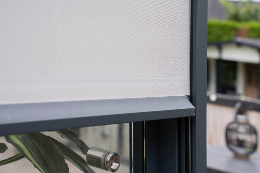 profiline-tuinkamer-sunmaster-solar-screens-farmsum-inthout-sierconstructies-feature03